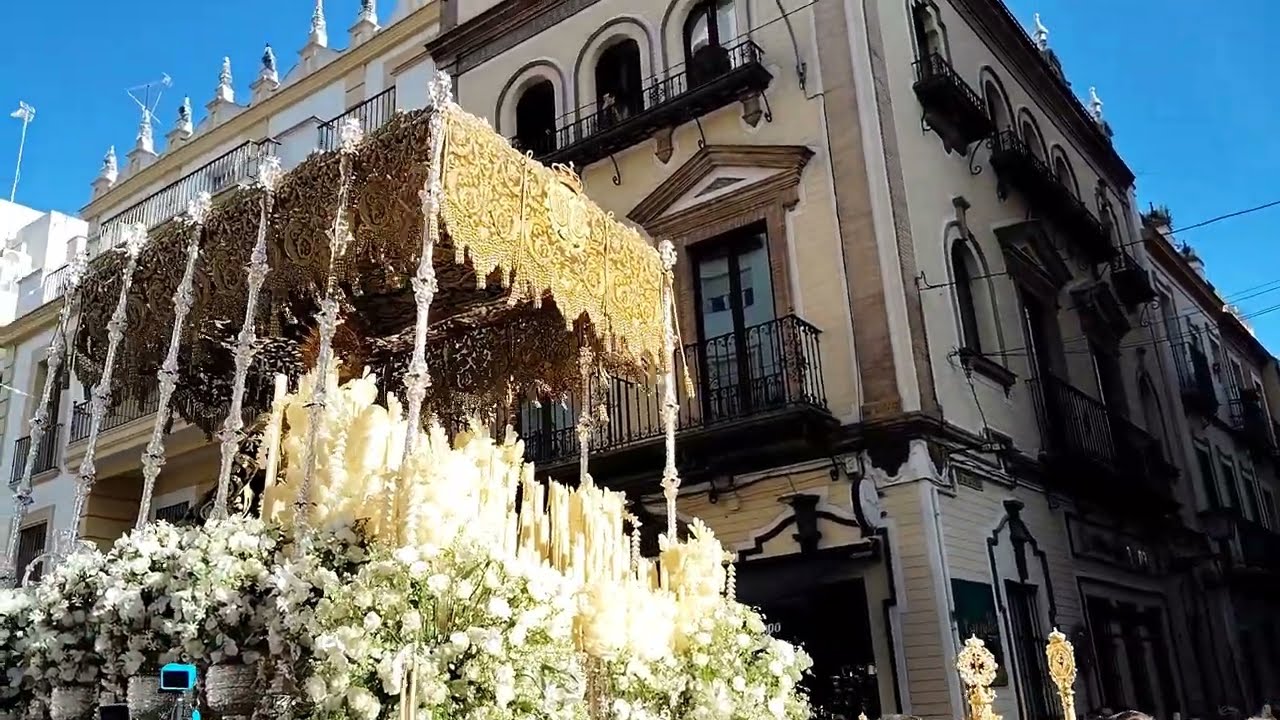Esperanza de Triana 2025 en  Pastor y Landero. Traslado catedral misión de la Esperanza.
