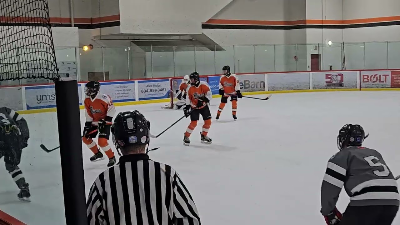 2026-01-30 A Div Wolves 4 - Flyers 3