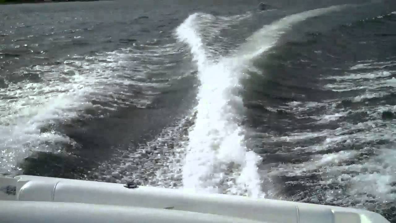 Seatrail on a 1998 Bayliner 2655 , windy day.