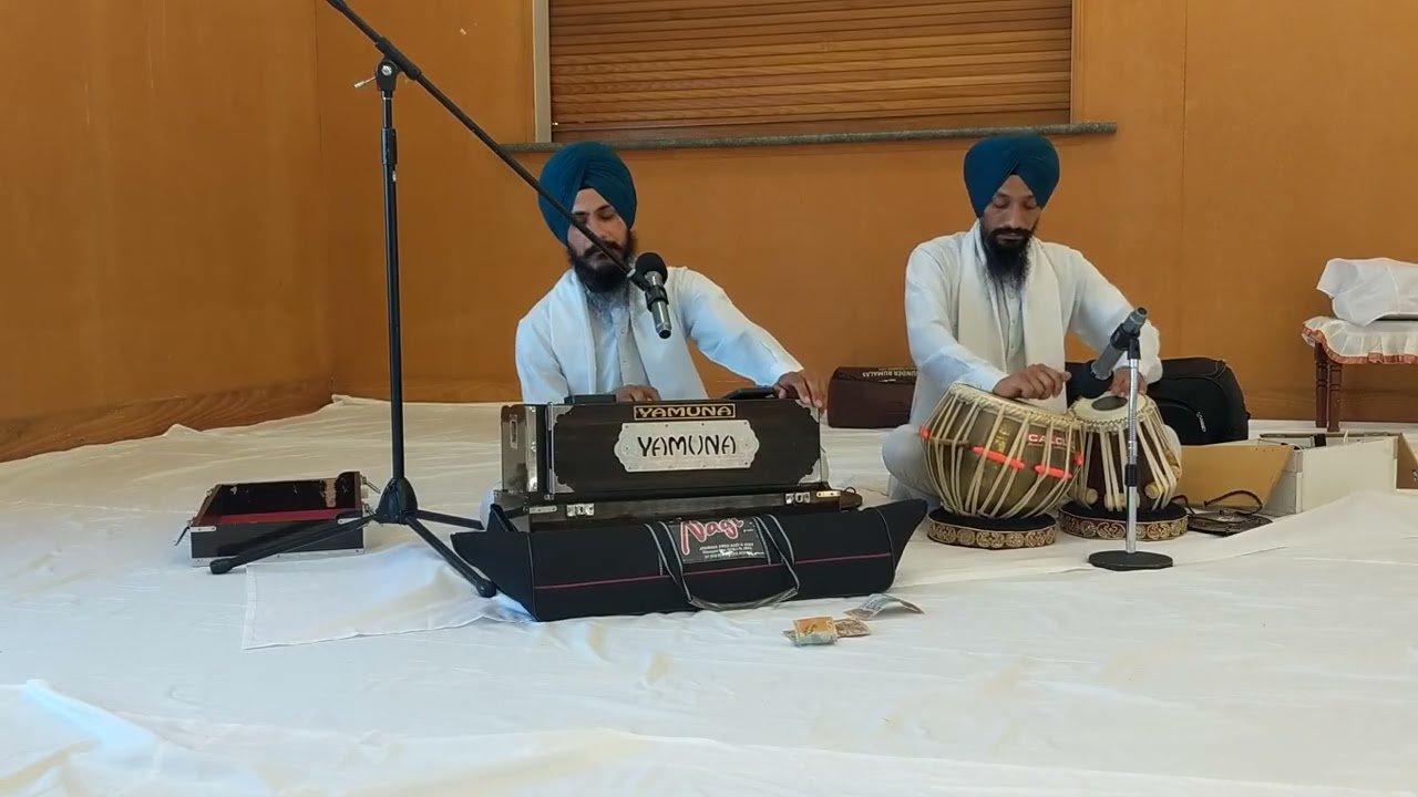 Maadhho jal kee piaas na jaae