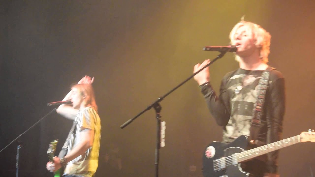 R5 - Heart Made Up On You / Loud - Westbury, NY - 11/28/14