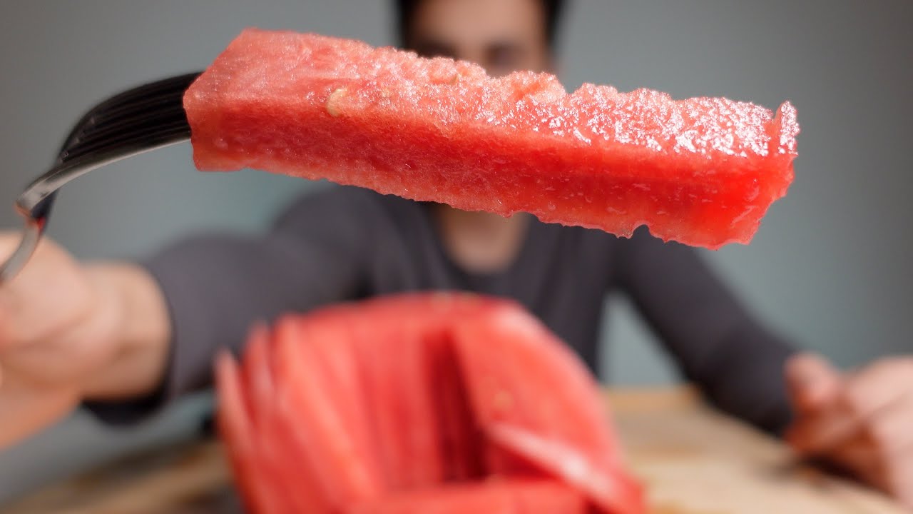 watermelon cutting and eating sounds | mukbang asmr (no talking)