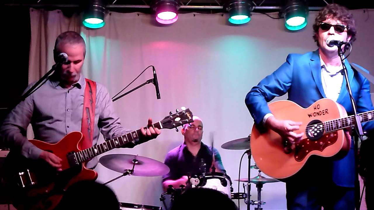 Felicidad - Lichis - (La Cabra Mecánica) - Concierto Córdoba 11/10/2015