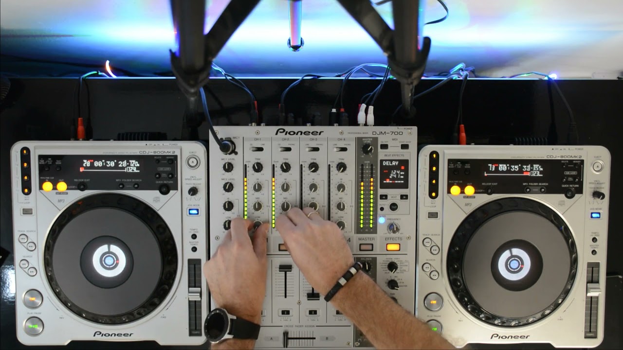 Pioneer CDJ-800MK2 & DJM-700 Live Mix