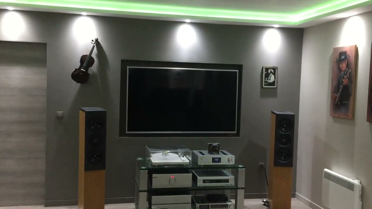 Neat Ultimatum MF 7   Musical Fidelity M6 500i