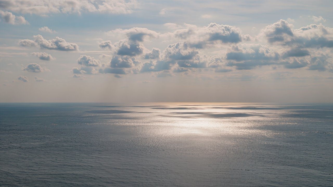 Quiet Light · Morning Presence — Soft Continuum