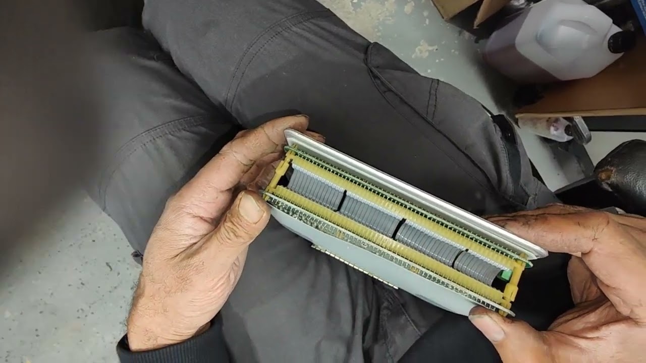 Porsche 964 M.A - Steven Wong Power Chip - how to remove circuit board apart