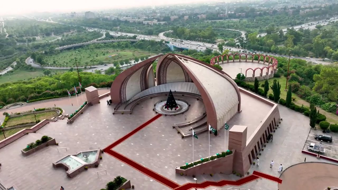 Discover Pakistan - Pakistan Monument Islamabad