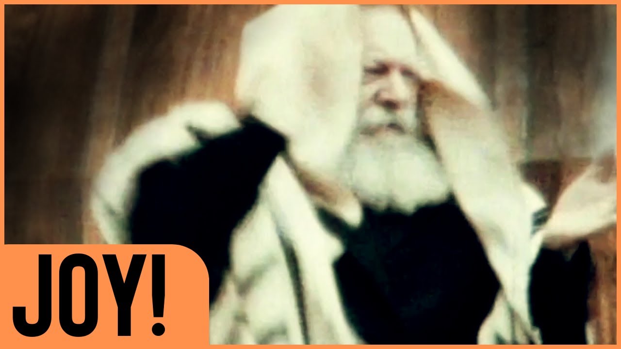 WATCH: The Rebbe Encouraging the Singing and Dancing In 770