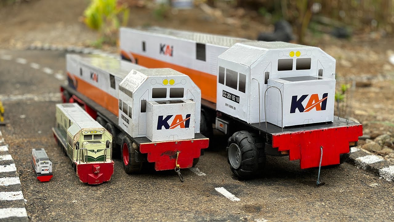 Membuat dan Merakit Kereta Api Lokomotif CC201 Jumbo Besar Menggunakan Bogie Roda Mobil - Mainan KAI