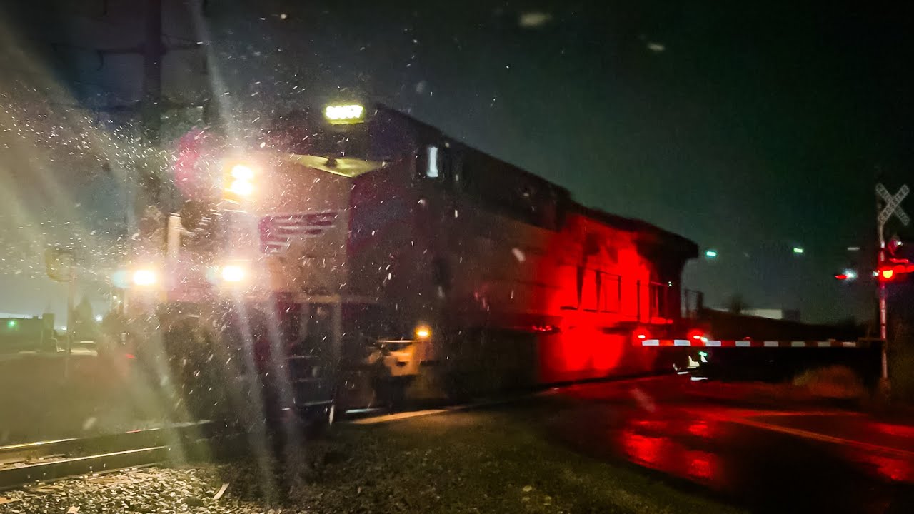 [4K] UP ballast train running through winter flurries!