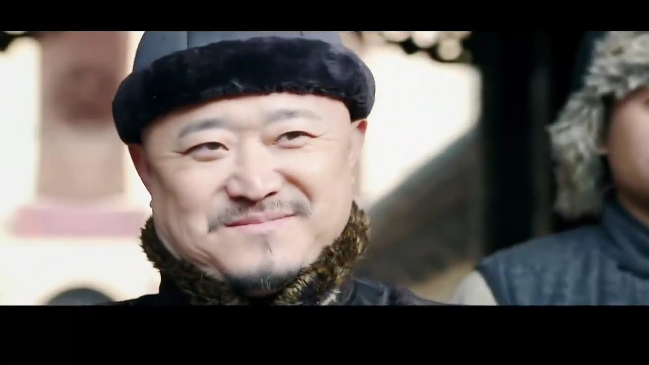 Kungfu young man challenges mighty fat general with only a broken sword!