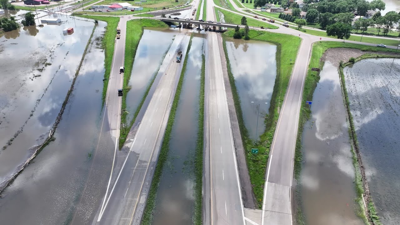DRONE FOOTAGE: I-29 Flooding near North Sioux City, South Dakota