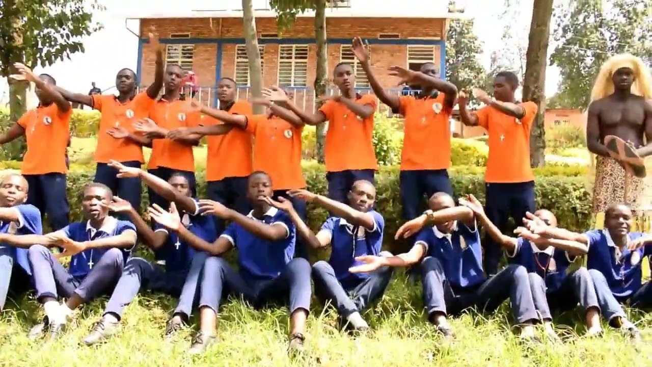 Si Nous Partageons.Chanté par Amis des Anges(ES Runaba).EMB Music.