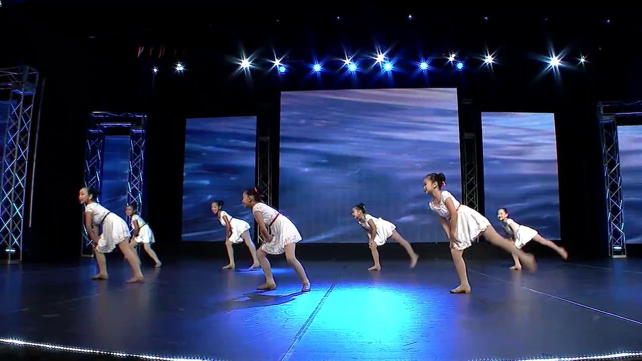 Somewhere Over the Rainbow- Showstopper Finals 2017