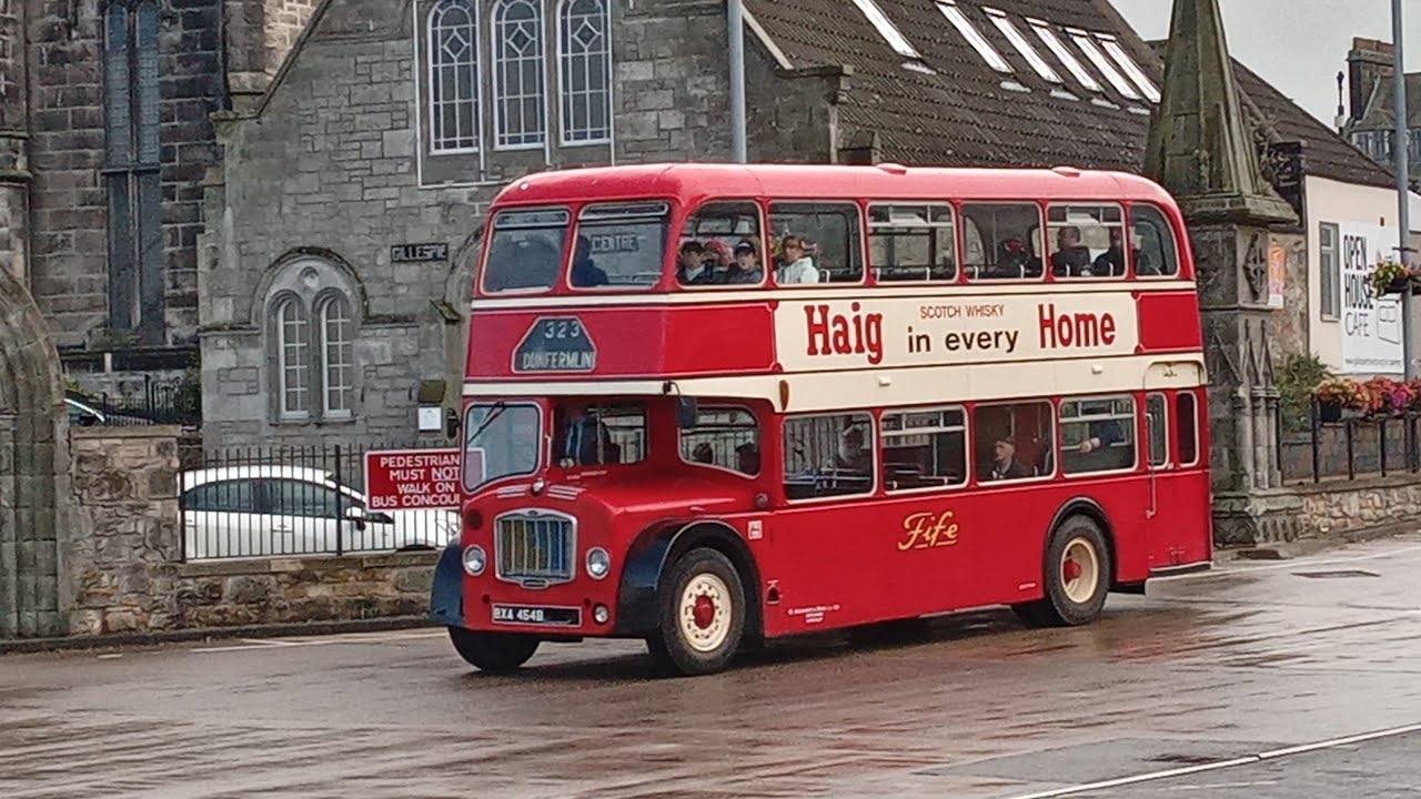 Preserved W. Alexander's and Sons (Fife) Bristol Lodekka FRD199 (BXA 464B)