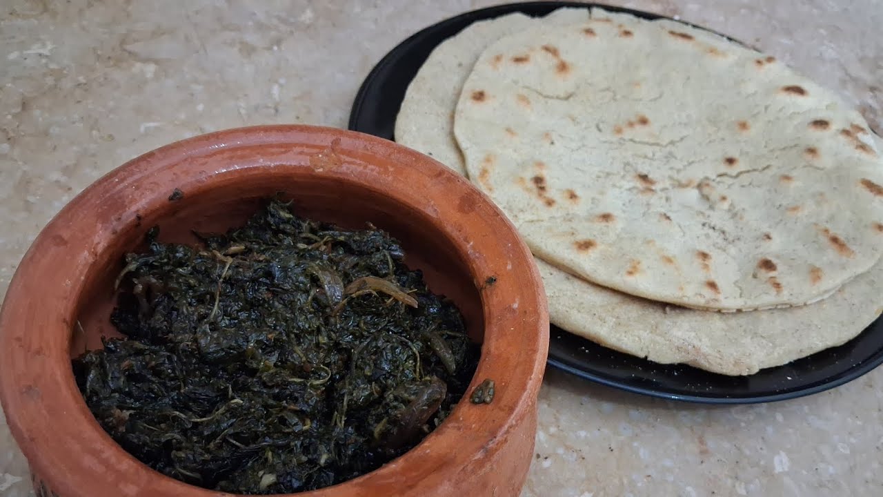 Saag with Makai ki Roti.