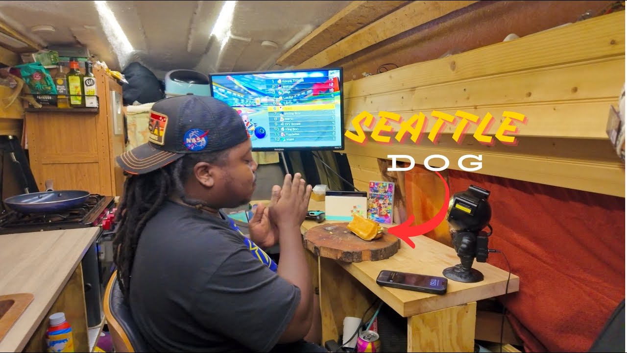 Stealth Camping in Seattle (Hiking, Gaming, Cooking)