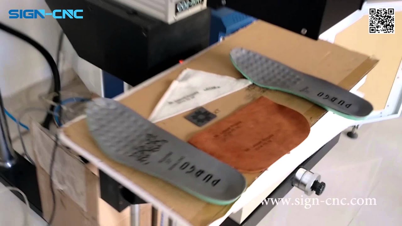 CO2 laser marking machine working on leather, shoe-pad/insole engraving/marking