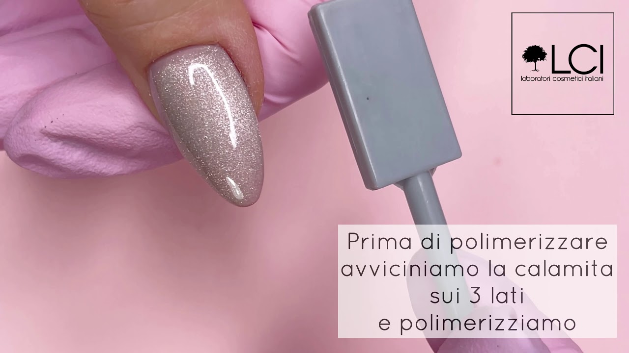Tutorial CAT EYE EFFECT NAILS - Applicazione del Semipermanente CAT EYE effect su base nude