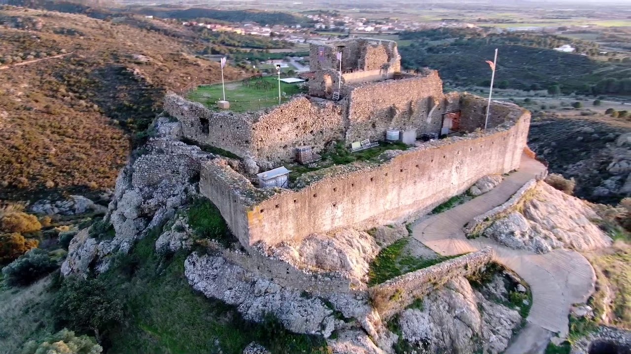 Castell de Querman&ccedil;o, Vilaju&iuml;ga, Llan&ccedil;a. Catalunya.