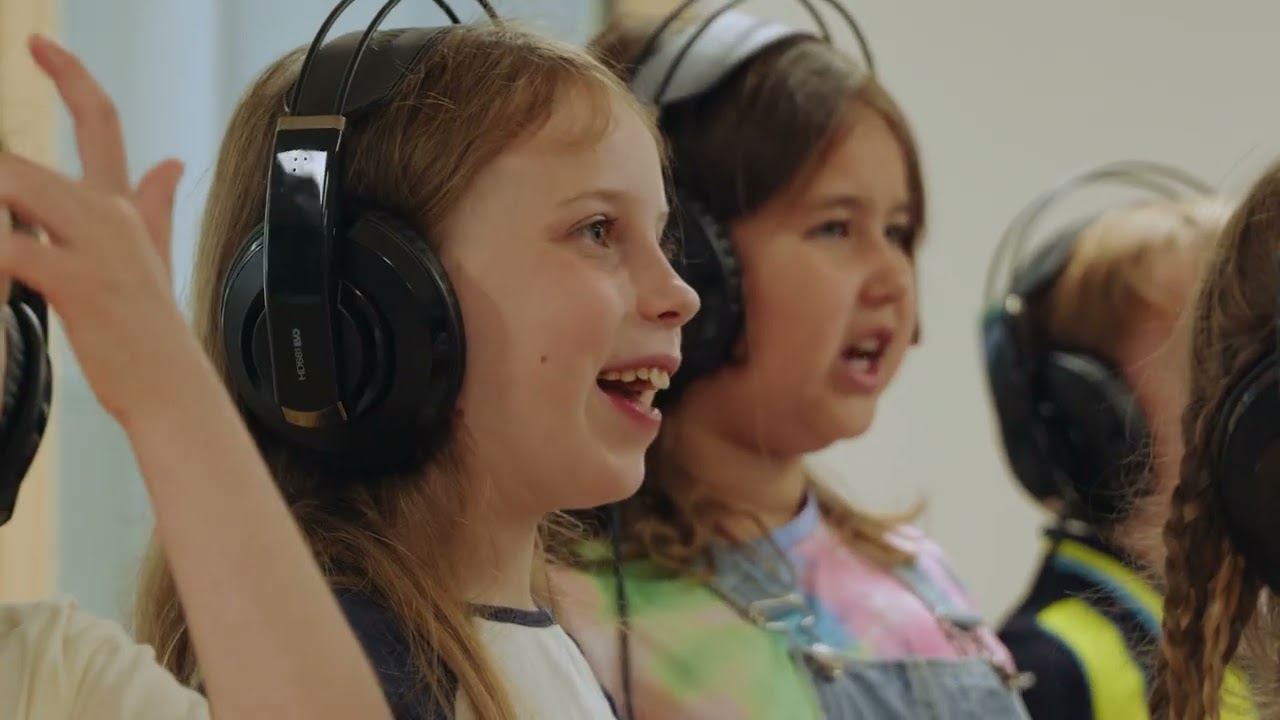 Ein Ohrwum geht auf Reisen - das Musikvideo zum Erkennungslied der Musikschule Aachen (16:9)
