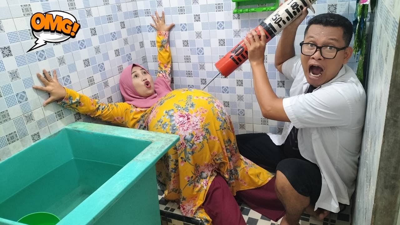Drama Lucu 💢😱 Ibu Hamil Melahirkan Di Kamar Mandi