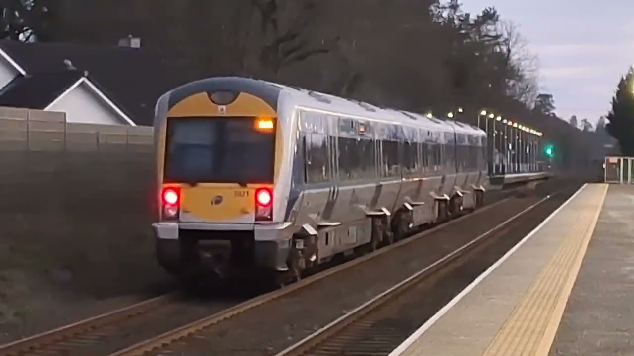 Short late shot at derriaghy station 
