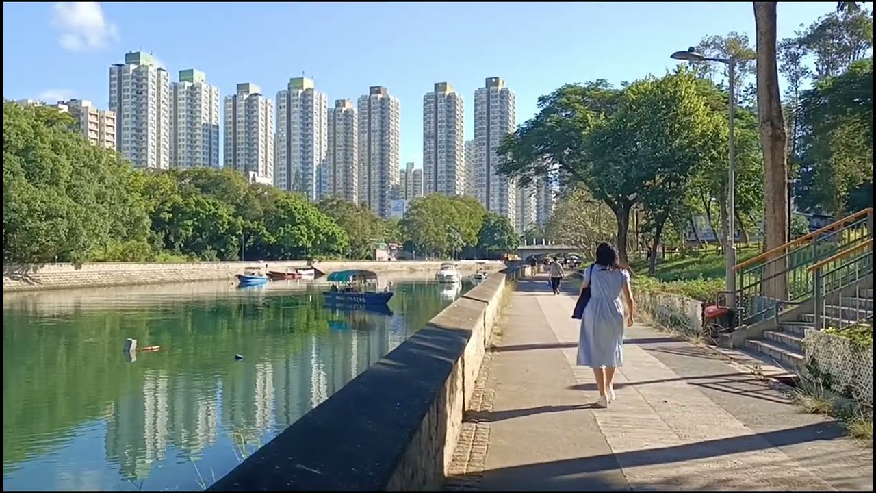 Walking tour with the beautiful view and a good weather. 