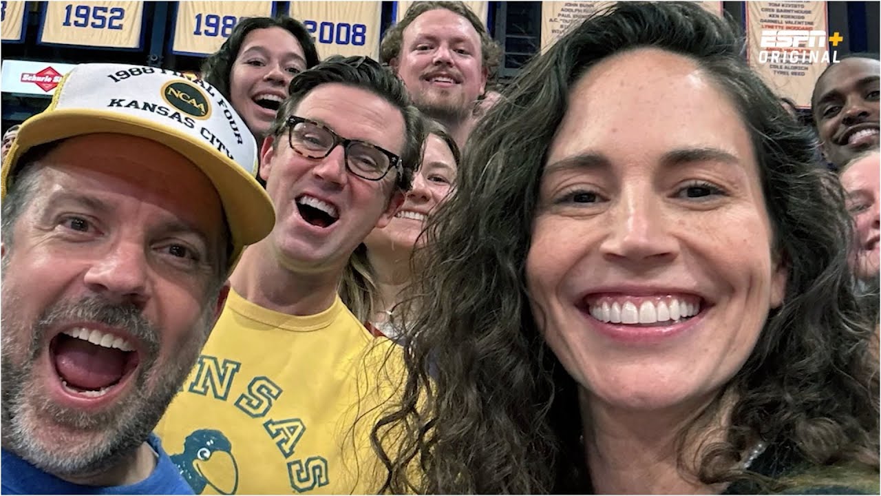 Jason Sudeikis lives out the Kansas Jayhawks experience he NEVER got | Sue’s Places