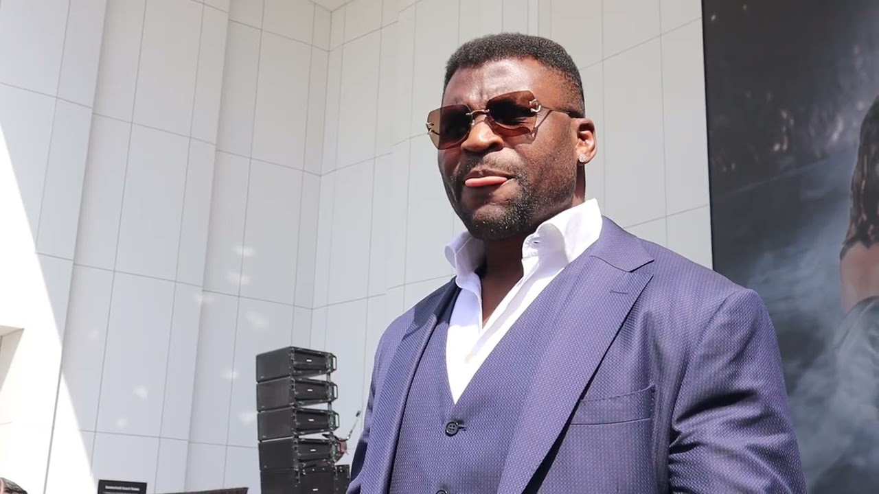 Фрэнсис Нганну принял предложение Джейка Пола заняться смешанными боевыми искусствами или боксом:...