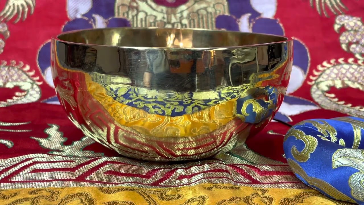 601 GRAMMOS TIBETI HANGTÁL TÜRKIZ BROKÁT ALÁTÉTTEL