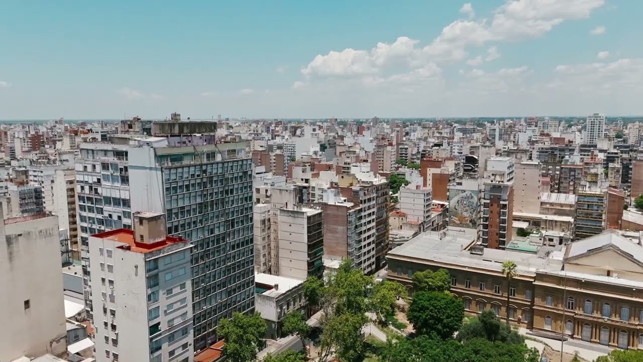 Departamento Premium Frente a Plaza Sarmiento + Cochera y Seguridad 24 hs