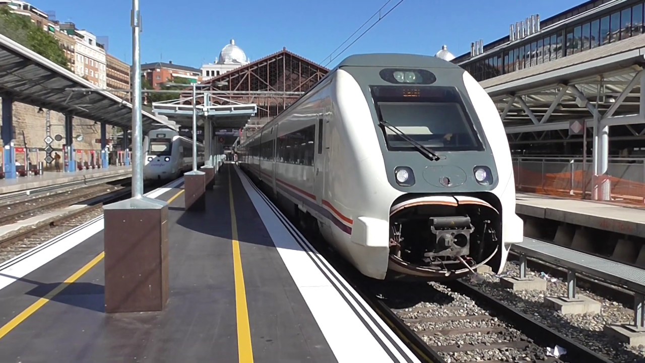 Renfe Media Distancia - 449.046 saliendo de Madrid Principe Pio con destino Leon