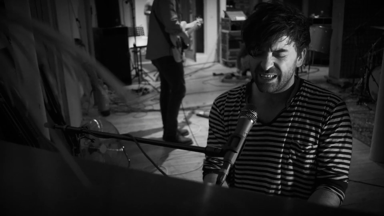 The Travelling Band   'Loser' Live at Hope Mill Studios, Manchester