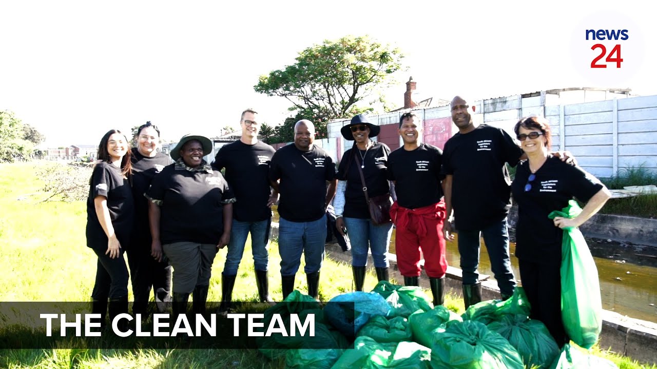 WATCH | MPs help clean up Cape Town canal to raise awareness of single-use plastic