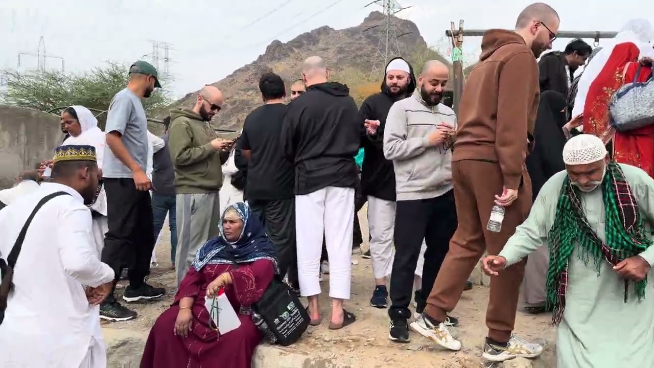 بئر الشفاء على طريق بدر بئر الطلعة طلعة الماك MACK بئره عمره 100 عام وليس له علاقة بالسيرة النبوية