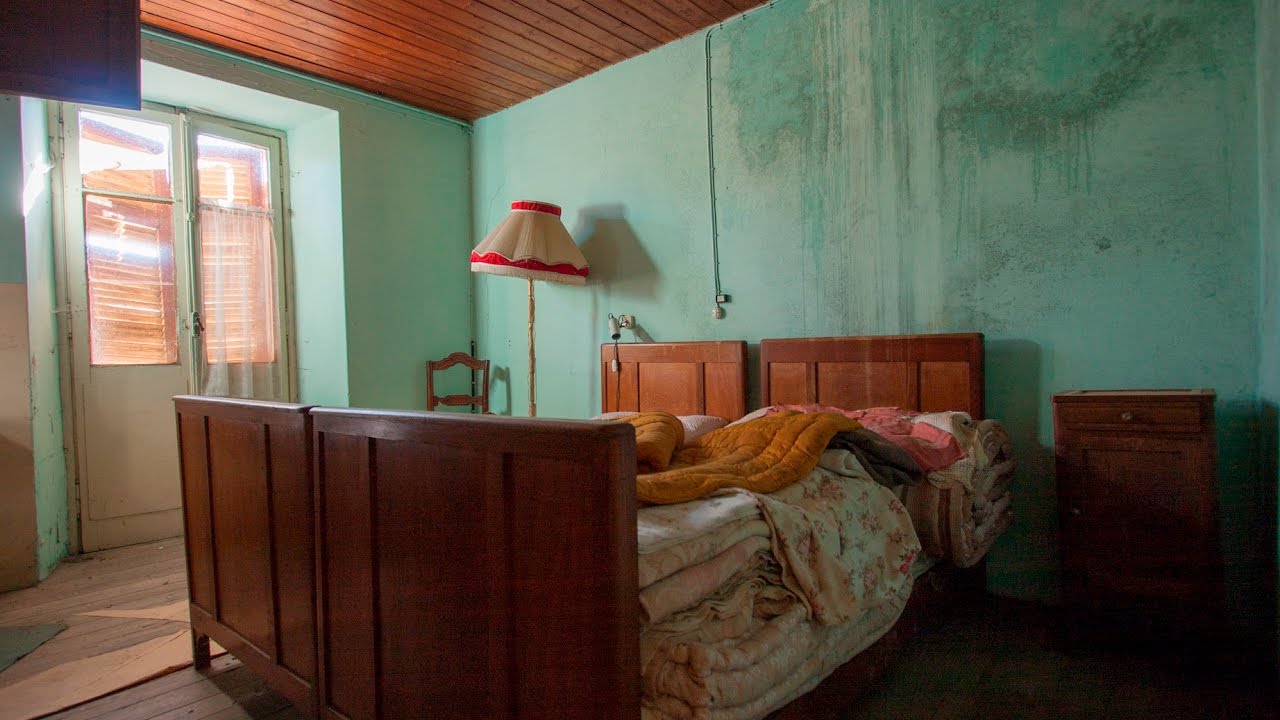 Verlaten Hotel / Abandoned hotel Python