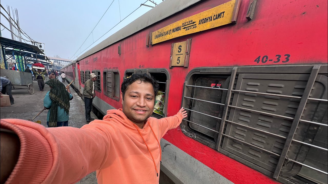 24Hours In indian Train || Mumbai To Ayodhya || Vlogs #travelingvlog 