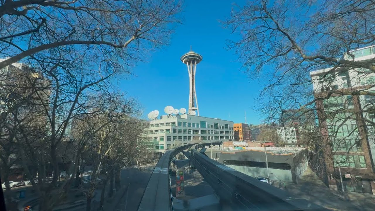 MONORAIL RIDE DOWNTOWN SEATTLE TO SPACE NEEDLES