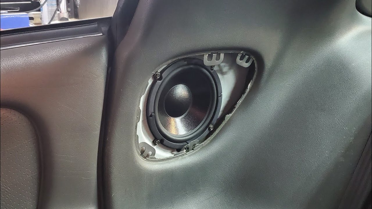Middle speakers sail panel on 1993-2002 Firebird Trans Am and Camaro 6.5
