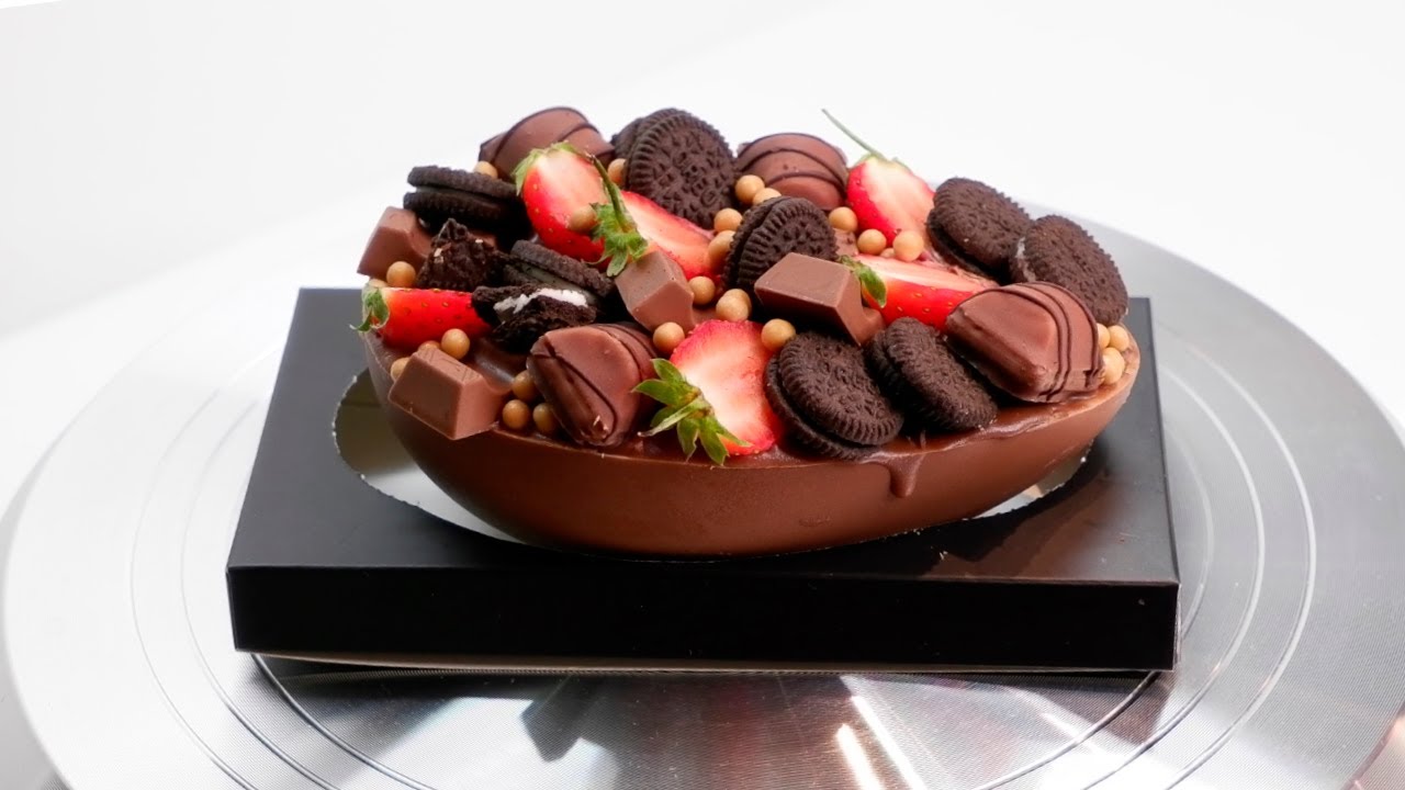 Шоколадное яйцо Киндер с тортом внутри