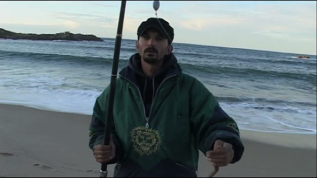 LA PASSION D UN PECHEUR TUNISIEN LA PECHE EN SURF CASTING EN NOCTURNE AU CAP ANGELA
