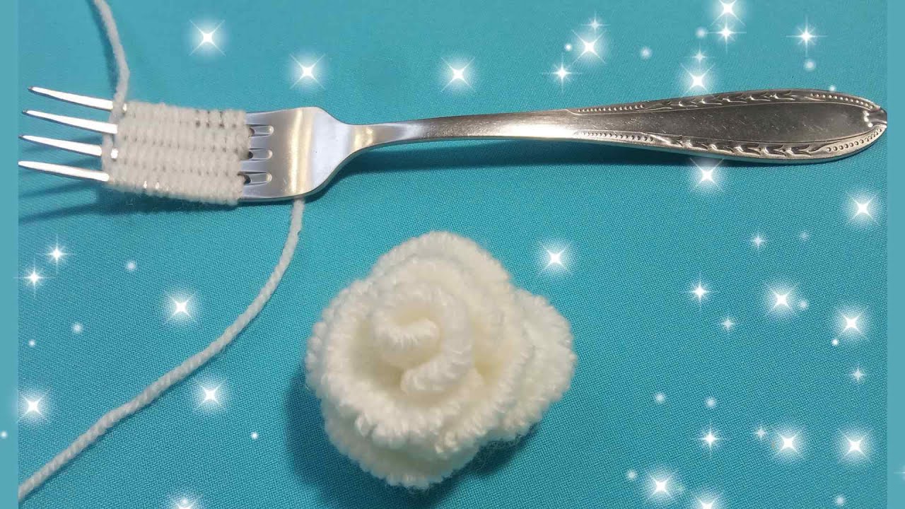 Роза из пряжи с помощью вилки/Easy Woolen Rose Making/Hand Embroidery Hack/DIY Woolen Flowers