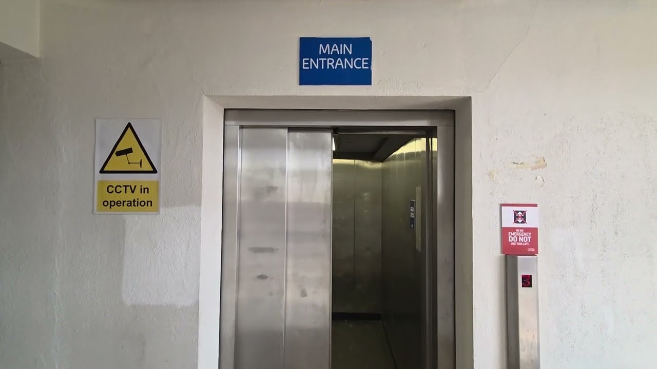 Lifts @ Blue carpark, Metrocentre, Gateshead, Thyssen Krupp elevators 