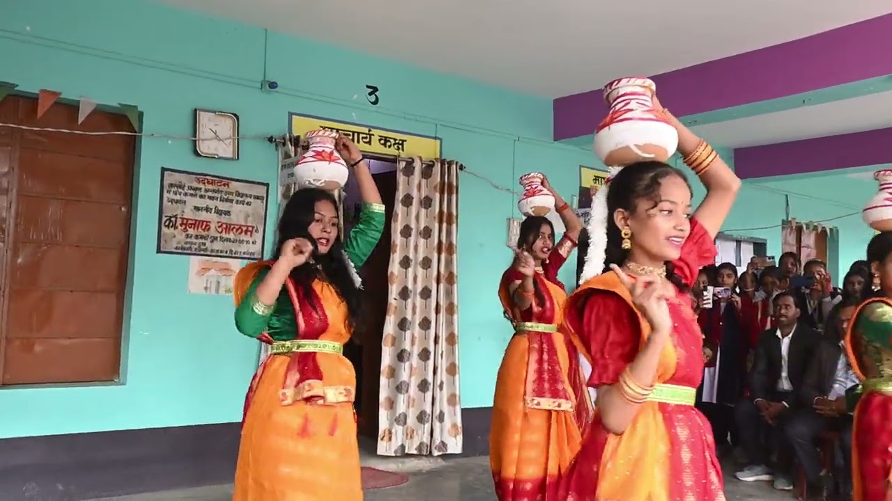 गणतंत्र दिवस पर लोक नृत्य की प्रस्तुति 