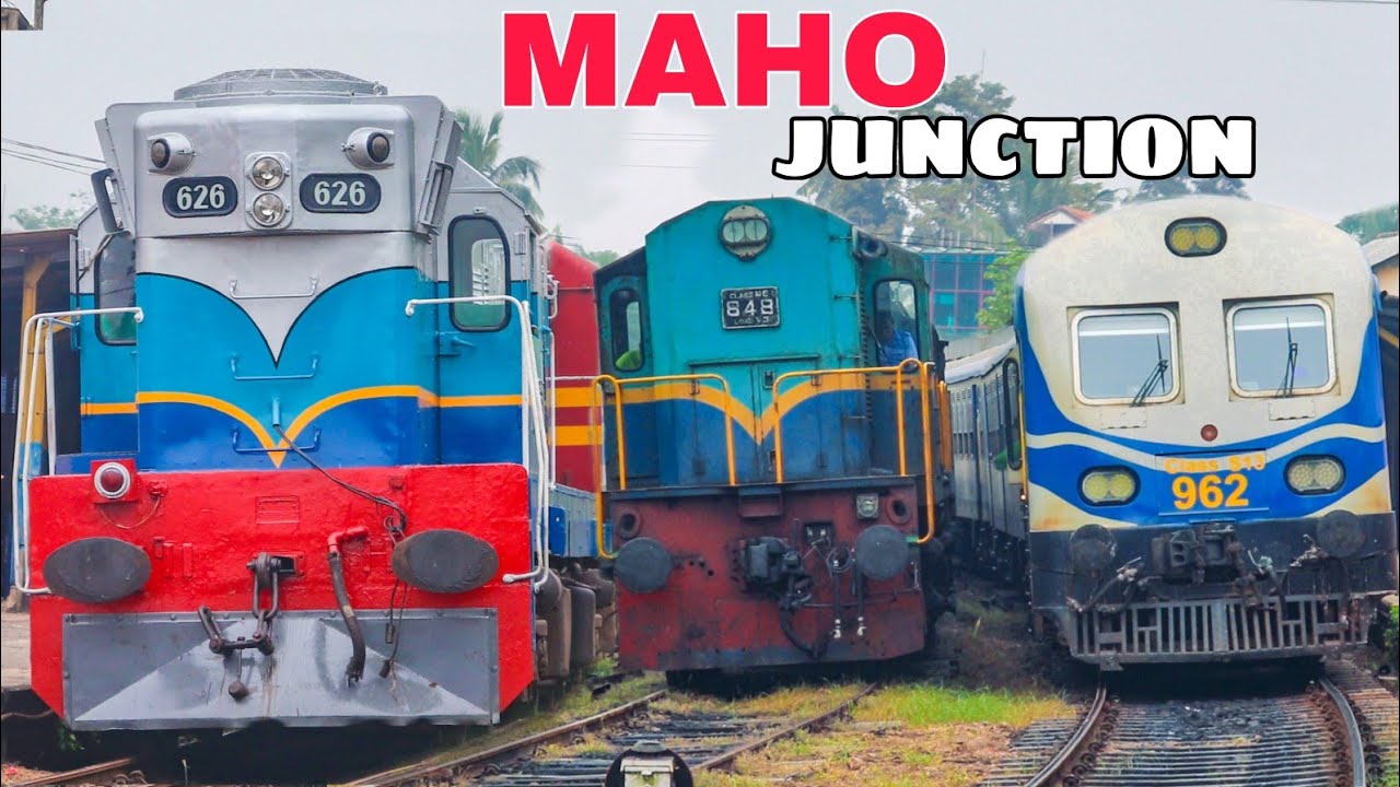 A Moment at Maho Junction Railway Station | Class M2,M8,S12,S13