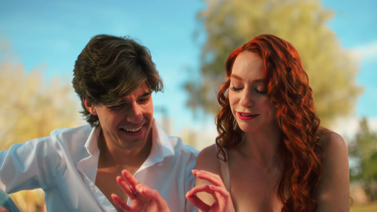 Ana Saia- Spanglish Love (Official Music Video)