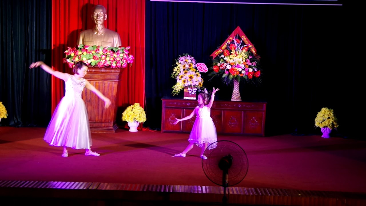 MÚA GẶP MẸ TRONG MƠ - BÉ CHI & Đ/C PHƯƠNG BỆNH VIỆN QUÂN Y 5