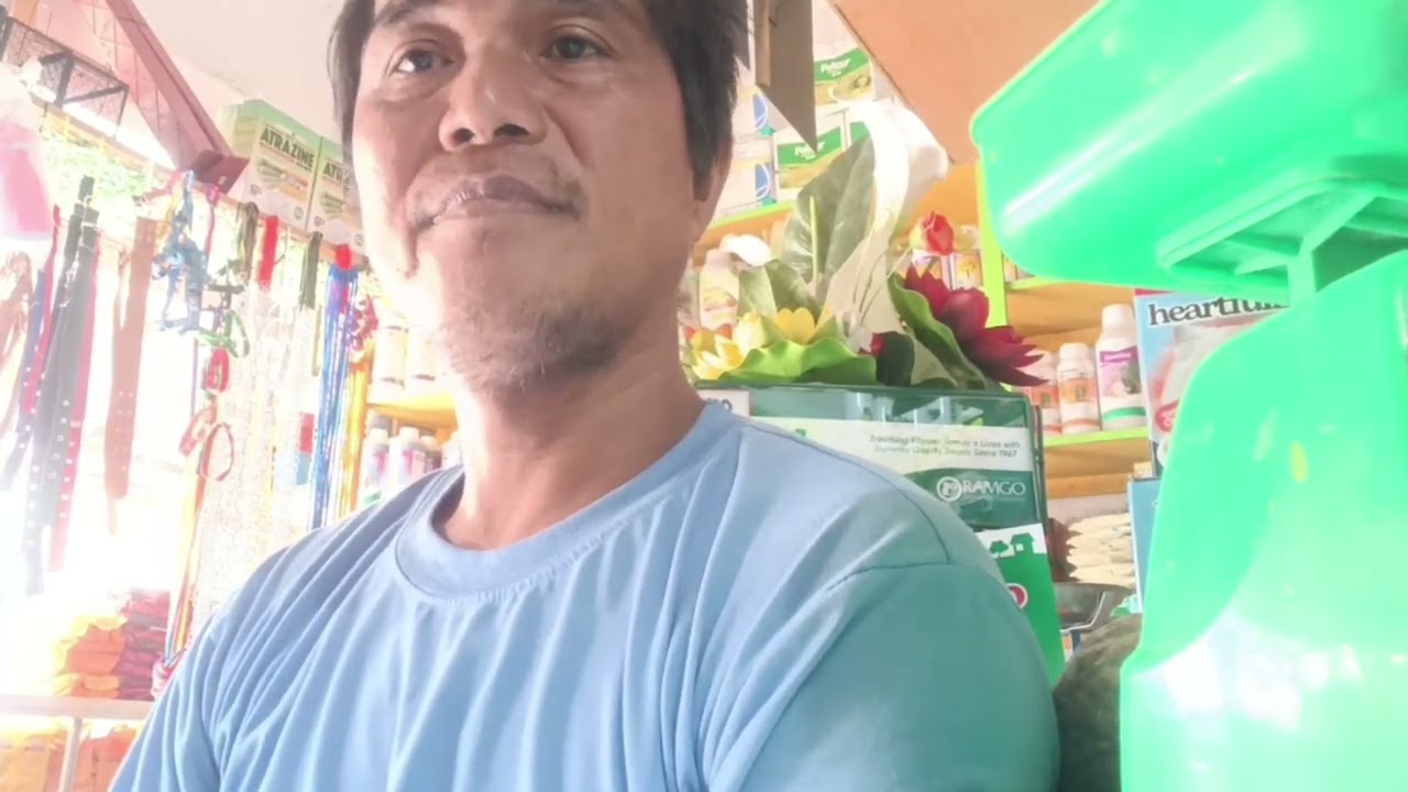 TANAY pagbili ng lason para sa maisan. 